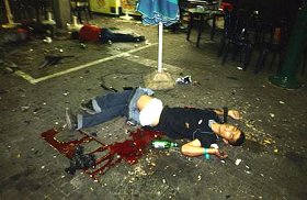 Victime d'un attentat-suicide à Tel Aviv, 17.7.02