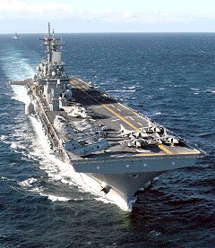 USS Kearsarge en route vers le Golfe
