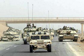 Troupes US vers l'aéroport de Bagdad, 6.4.03