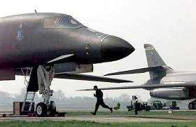 Bombardiers lourds B-1 sur la base aérienne de Fairford, en Grande-Bretagne