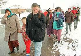 Refugiés kosovars en fuite pour la Macédoine