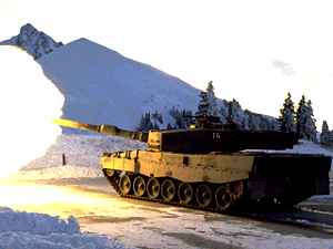 Leopard 2 tirant de la munition réelle