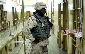 Garde à la prison d'Abu Ghraib